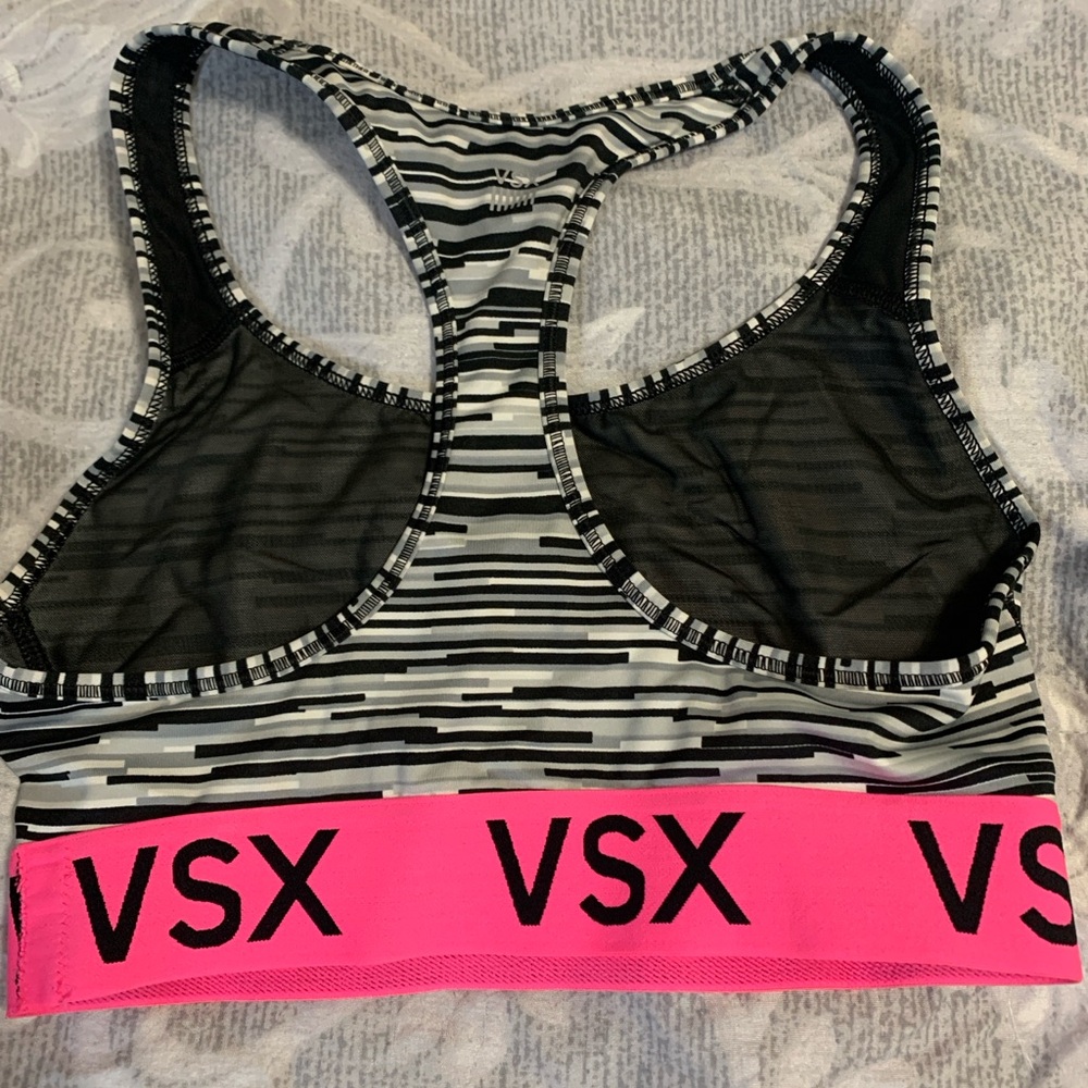 Sports bra